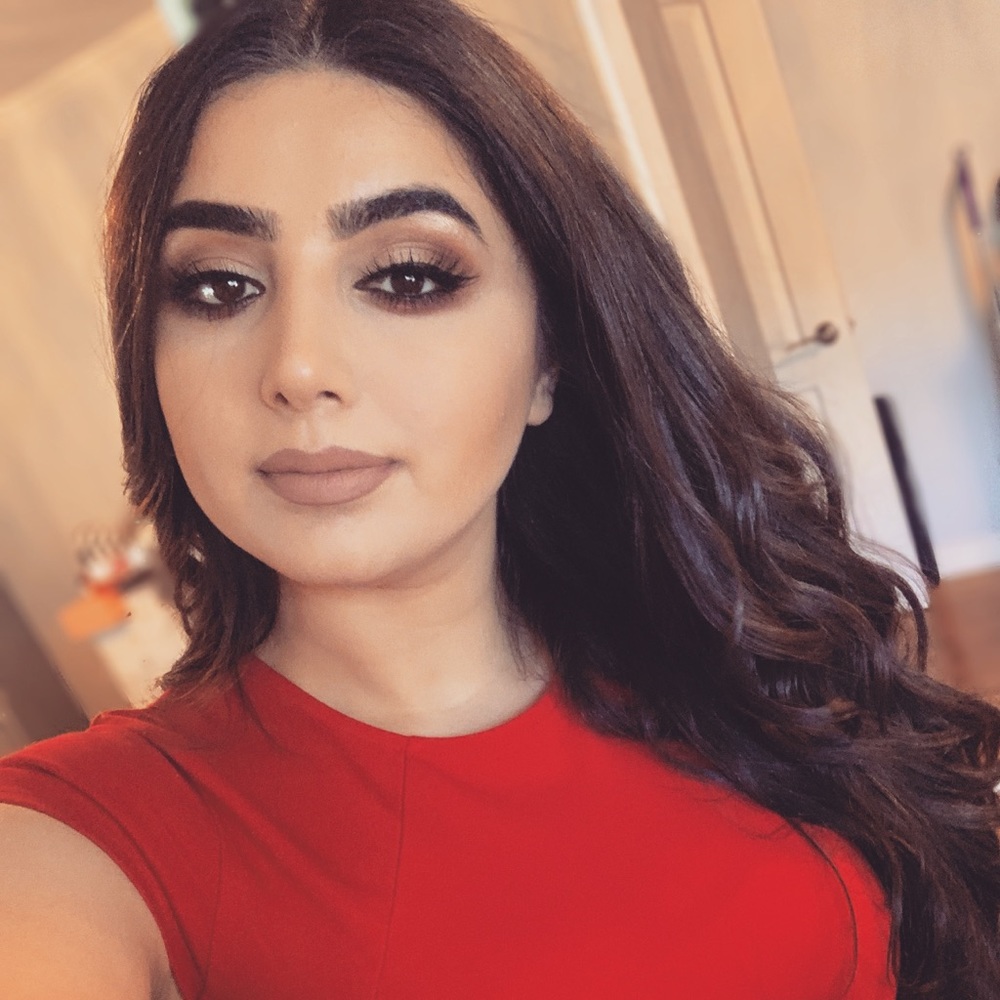 Meet your Posher, Elizabeth